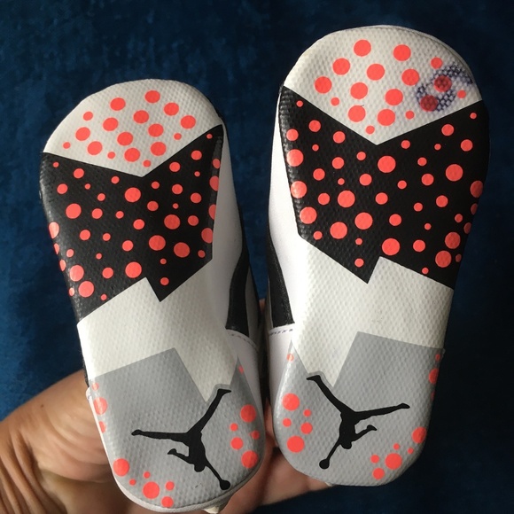 infant jordan shoes size 1c